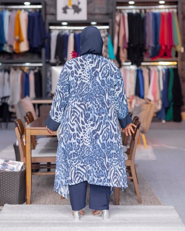 Blue Leopard Print Abaya Set — view 2
