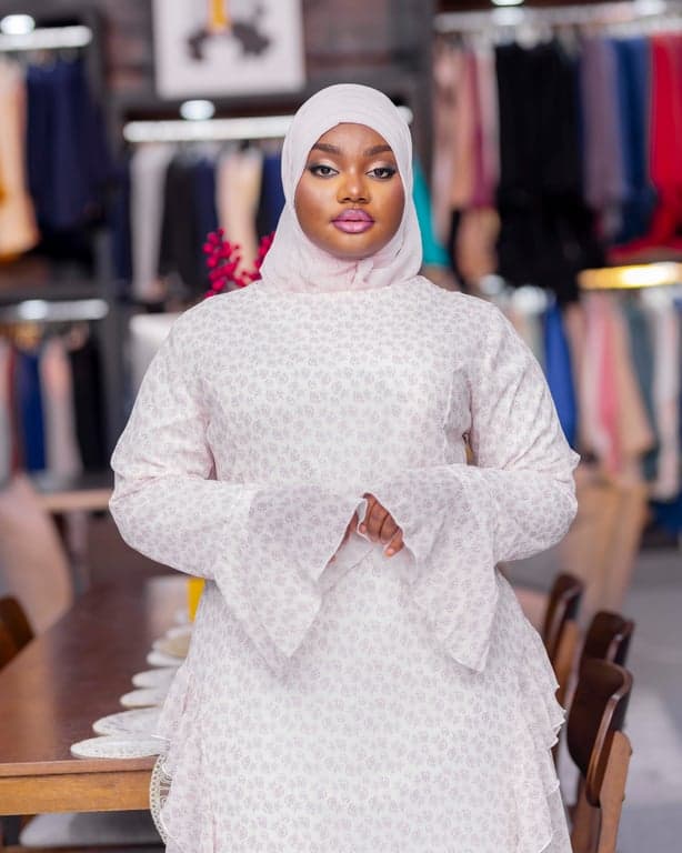 Cream Ruffle Sleeve Abaya — view 3